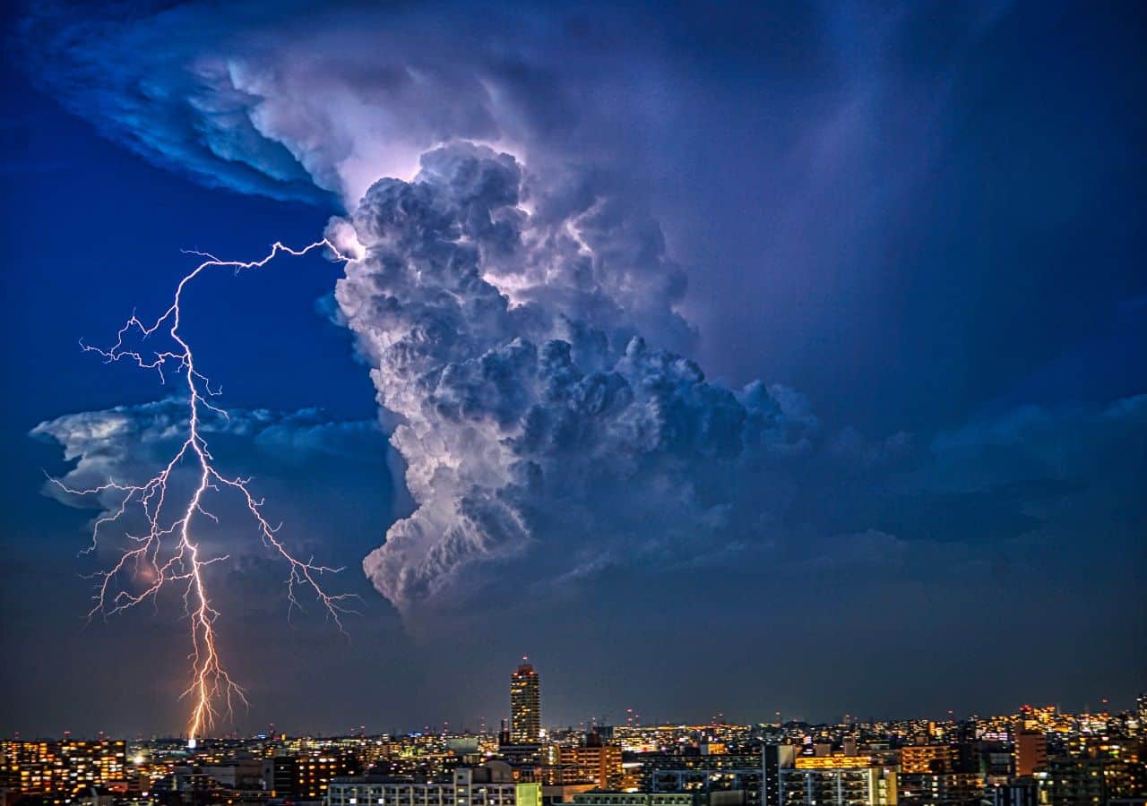 Imagen principal del artículo: Como enfrentar la incertidumbre del cambio climático con los seguros | JLA Asociados Seguros