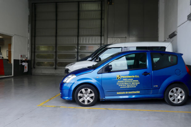 ¿Cómo y cuándo puedo solicitar el coche de sustitución a través de mi seguro?