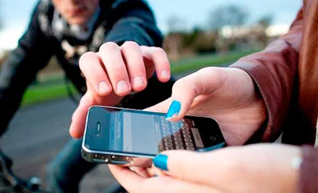 ¿Qué cubre el seguro de hogar si se me rompe o me roban el móvil? - JLA Asociados