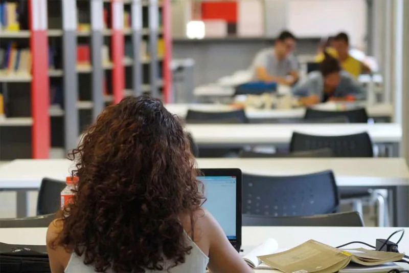 Factores a considerar si quieres proteger los Ordenadores y Tabletas en Colegios