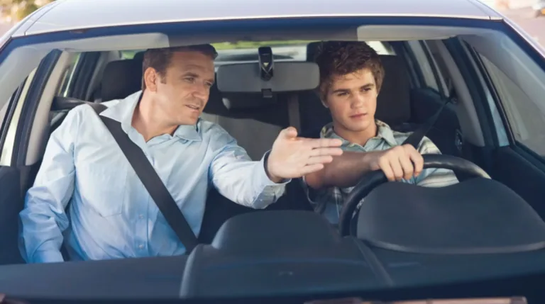 ¿Cuándo debo incluir un segundo conductor en mi seguro?