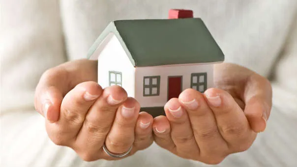 ¿Te has preguntado alguna vez si es obligatorio contratar un seguro de hogar cuando compras una vivienda? - JLA Asociados