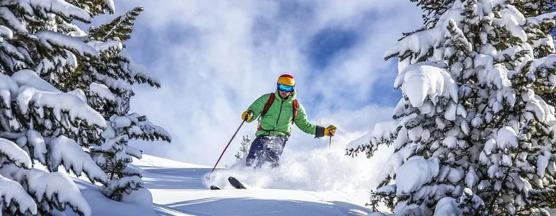 Todo sobre el seguro de esquí: coberturas y lo que deberías tener en cuenta - JLA Asociados