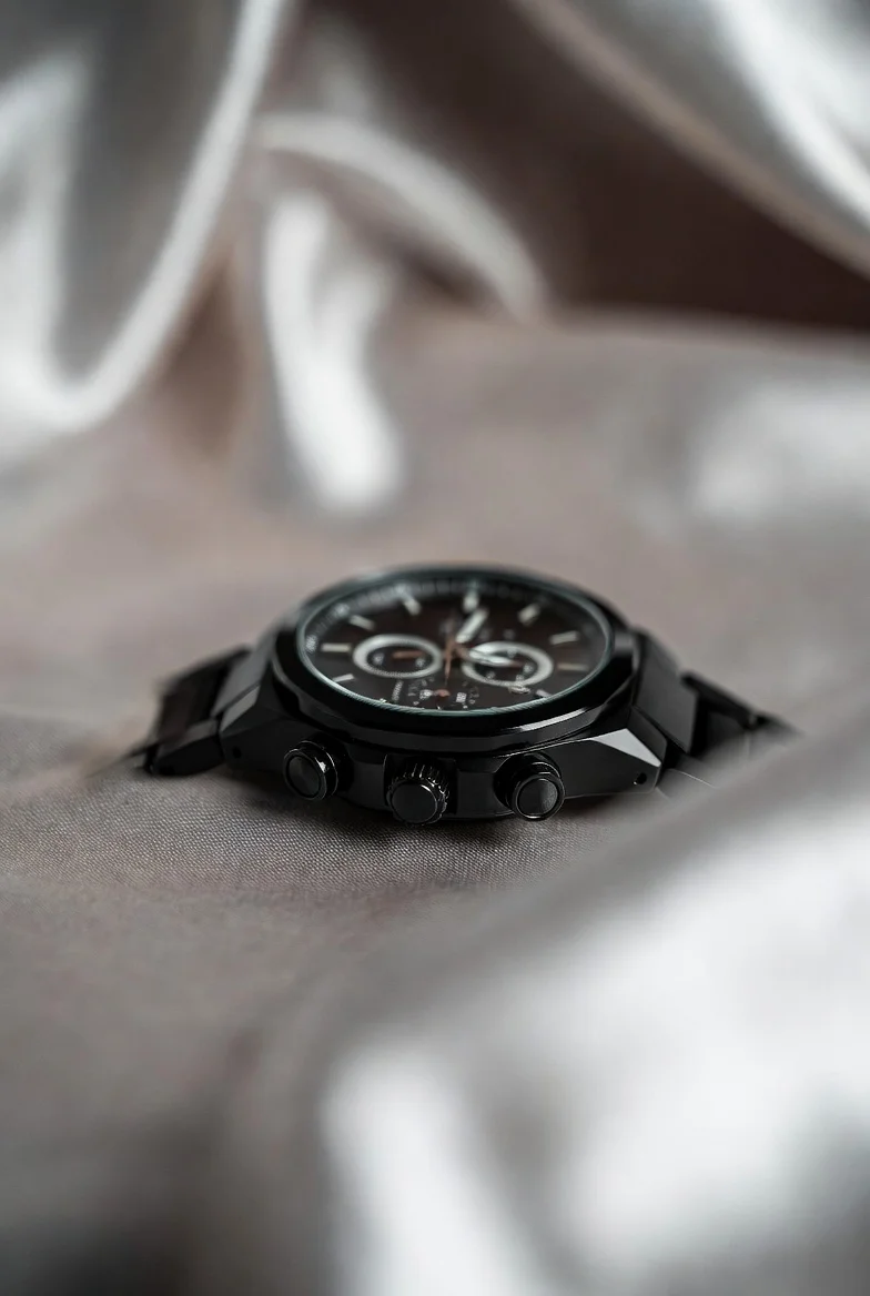 Reloj de bolsillo antiguo de coleccionista con cadena dorada — seguro para relojes de lujo y alto valor